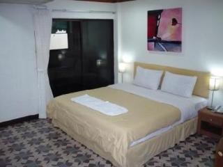 Bodega Phuket Patong (Adults Only) Vandrarhem Exteriör bild