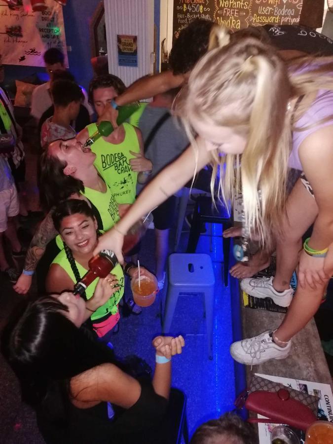 Bodega Phuket Patong (Adults Only) Vandrarhem Exteriör bild